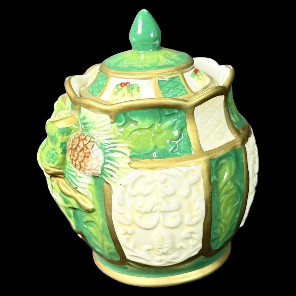 Cosmos Emerald Holiday Holly Berry Christmas Gold Entertainment‎ Teapot Set of 3